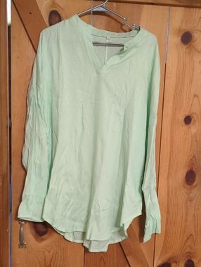 Light Mint Green Long Sleeve Tunic Top